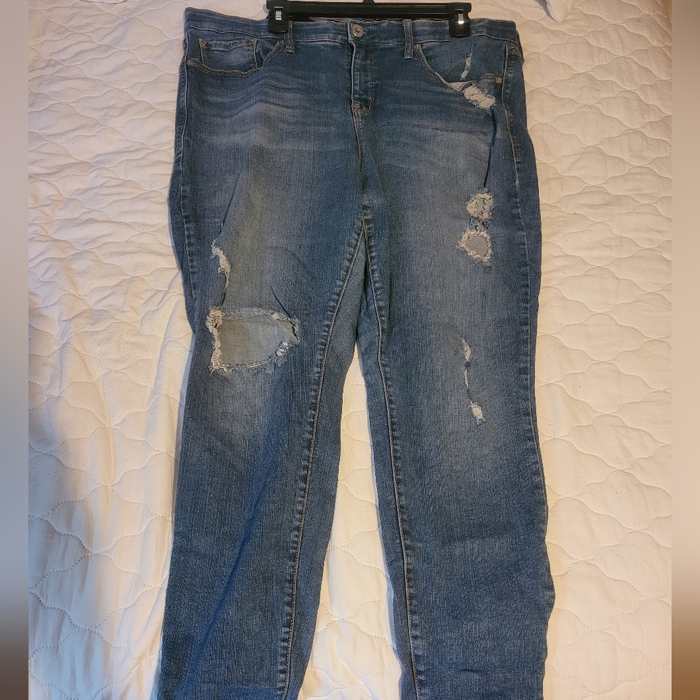 Size 20R Torrid Sky High Skinny Destructed
